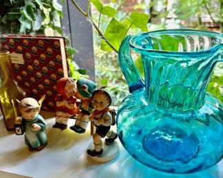 Hummel Good Night - 631, 1959 Napco Japan Ceramic Kissing Boy & Girl Salt & Pepper Shakers, Hummel Schoolboy Figurine - 82/0