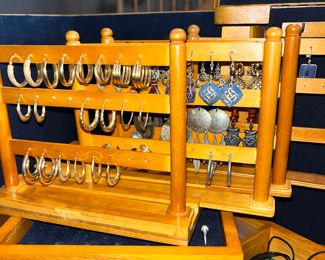 LOTS OF GREAT JEWLERY MANY ARE 14K GOLD 