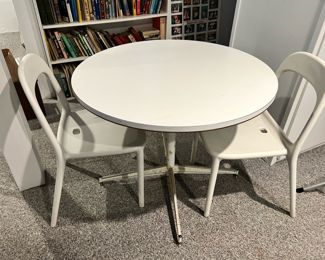 Mid Century White Round Table, Five Ikea White Chairs