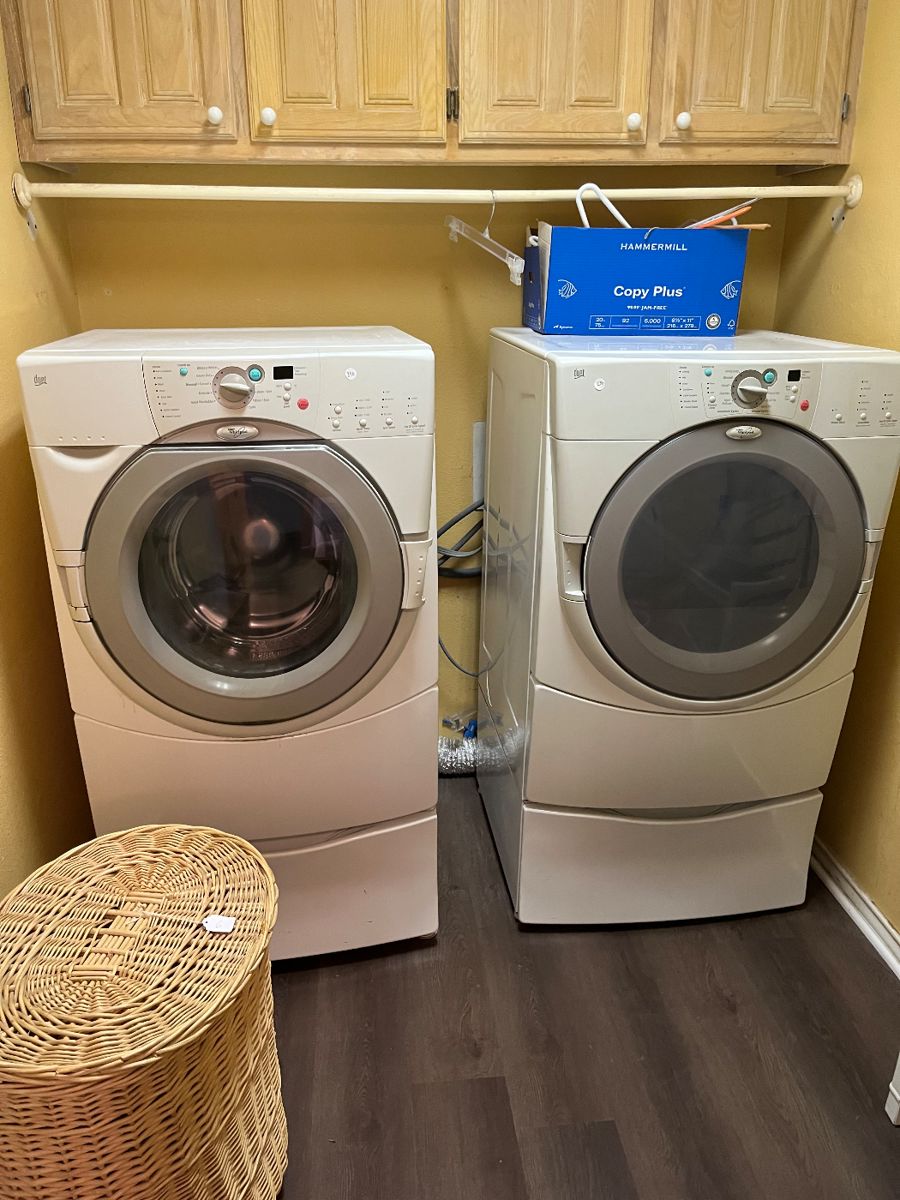 Sterling Estate Sale in Burleson, TX starts on 9/2/2023