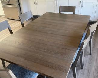 Ethan Allen Corin Dining Table & Chairs