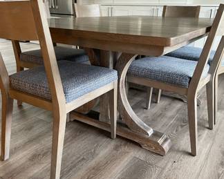 Ethan Allen Corin Dining Table & Chairs