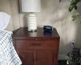 Ribbed Ceramic Table Lamp