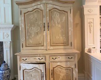 EstateSalesByOlga in Franklin Lakes for an Estate Sale