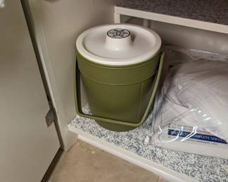 Tupperware Vintage Ice Bucket