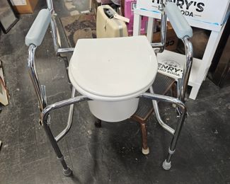 Like New Medline #MDS89668   Portable Commode $50