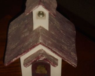 Wood bird house