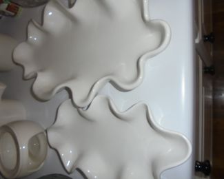 Large & small hors d'oeuvres plaltes