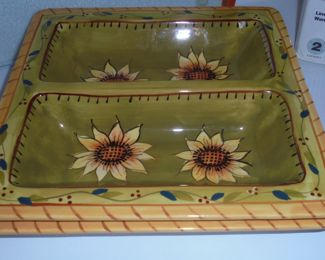 Pair matching sunflower hors d'oeuvre plates 