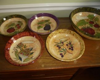 1 Lg / 4 med bowls Susan Wingets Certified 