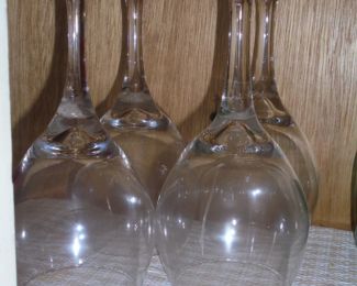 4 stemmed glass wine glasses