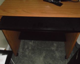 Student desk w/pull out drawer