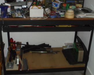 Workbench w/peg board/vice/pull out drawer
