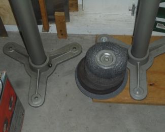 Grinder strands w/extra wheels