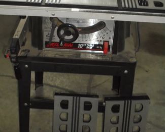 Skill saw 10" table saw
