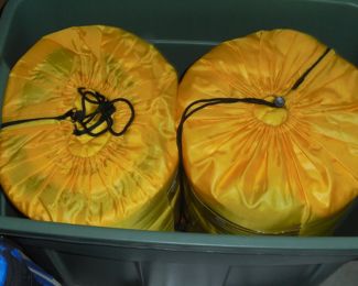 2 sleeping bags