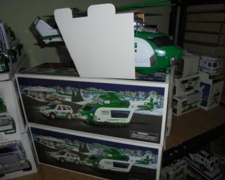 NIB Hess rescue helicopter & car 2001 (2)