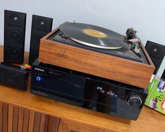 MCM working record player