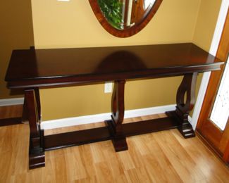 Raymour and Flanagan Entry table 17 1/2x59 1/2x31 $175