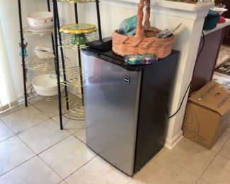 Mini Refrigerator 