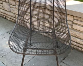 Set of 4 Mid-Century Woodard Sculptura Chairs. Photo 2 of 2.