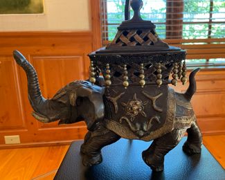 Figural Elephant Base Table Lamp. Photo 2 of 2.