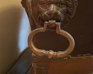 Antique French Copper Wall-Mounted Lavabo and Hand-Washing Basin. Cistern Measures 18" x 22" H. Basin Measures 26" x 16" x 14" H. Photo 7 of 7.