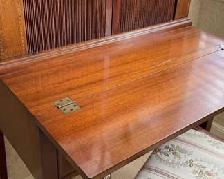 Antique Mahogany Lady's Desk With Banded Tambour Sliding Doors & Satinwood Inlay. Photo 3 of 6.