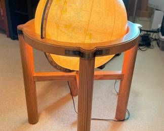Vintage Illuminated Globe on Stand. Photo 1 of 2.