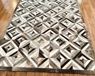 Safavieh Studio Leather Area Rug 5x8.  Cowhide. Made in India