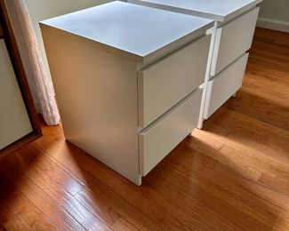 2 White Bedside Tables 