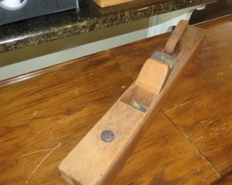 ANTIQUE WOODEN PLANER.
