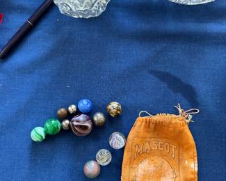 VINTAGE MARBLES WITH BAG.