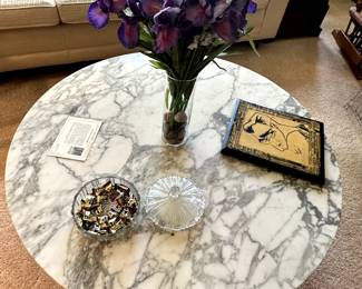 A STUNNING EARNEST JOHN CREATIONS round coffee table with an Italian CARRARA Marble Top! 