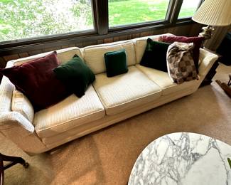 Wonderful sofa that would fit ANY decor! Very comfortable - great for Sunday afternoon naps! BUT I DON'T KNOW THAT ~ I WAS WORKING!  🤣😴