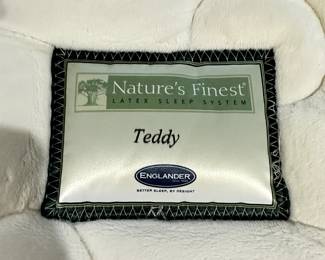 Queen Size bed with SUPER comfortable clean NATURES FINEST mattress! 