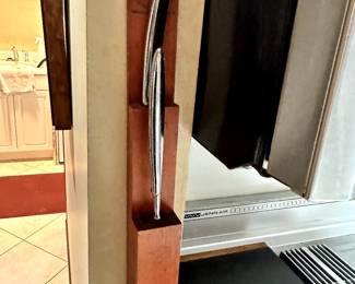 Very interesting carving set! Needs more research! 