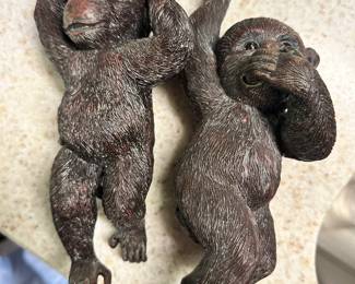 Hanging monkeys! Super cute! 