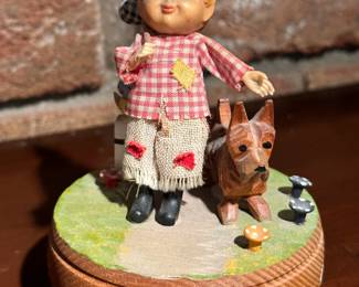 ANRI Music Box! Plays Edelweiss! Absolutely adorable!