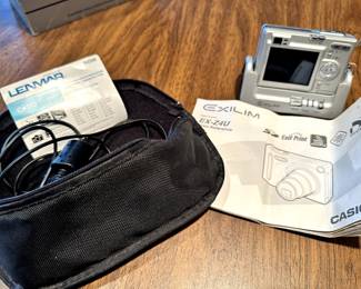 Casio EXILIM 4.0 Megapixel Camera with case and instructions and uploading dock!