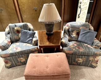Dorothy, Blanche, Rose and Sophia would love these comfy chairs and ottoman for their linea in Miami! 