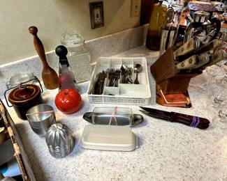 Kitchenwares galore! Silverware - Chicago Cutlery and more! 