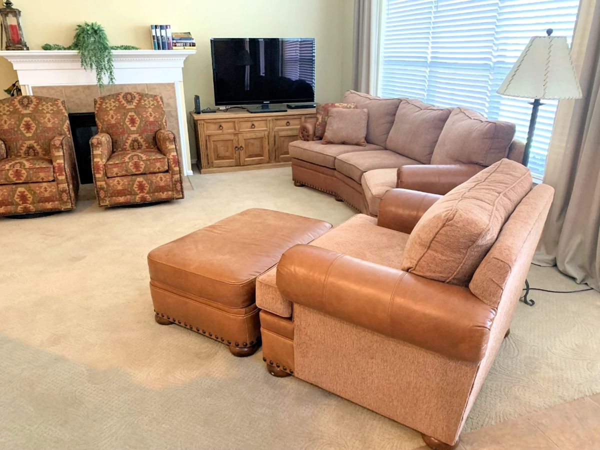 DENTON Furniture, Kitchenware, Household,... starts on 9/1/2023