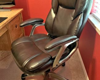 Nice rolling desk chair