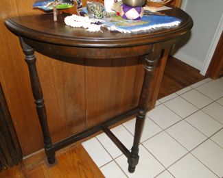 1/2 round table, perfect for the entranceway, or any small room