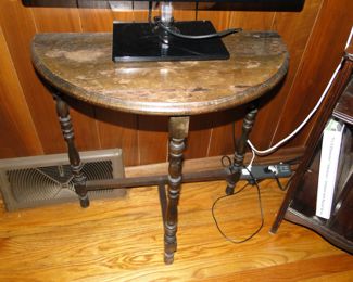 There is that 1/2 round table again