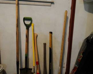 Lots of yard tools tool