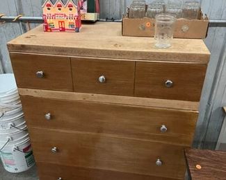 CHEST OF DRAWERS