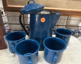 ENAMEL WARE PITCHER AND CUPS / MUGS