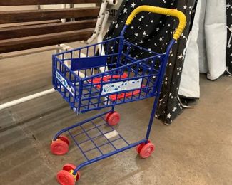 TOY GROCERY CART